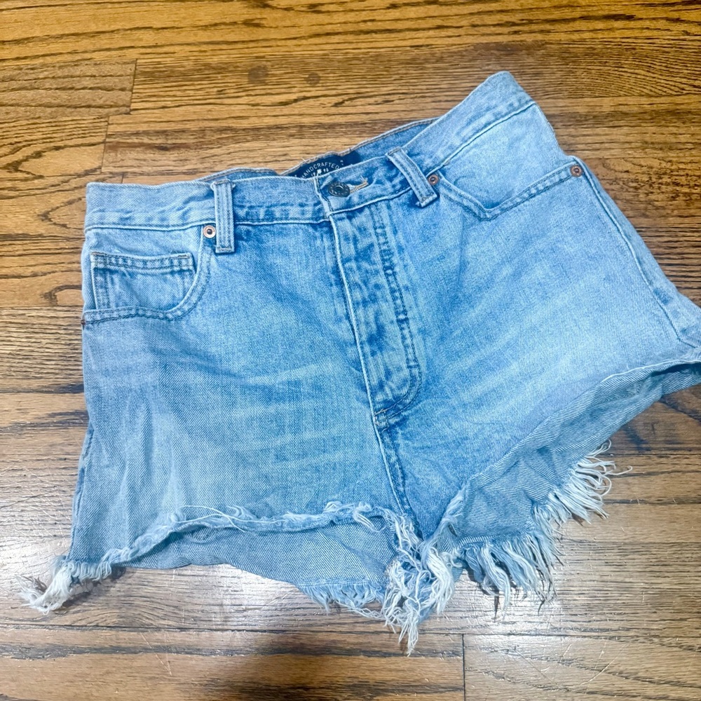 Lucky Brand embroidered Light Blue Jean Shorts size small